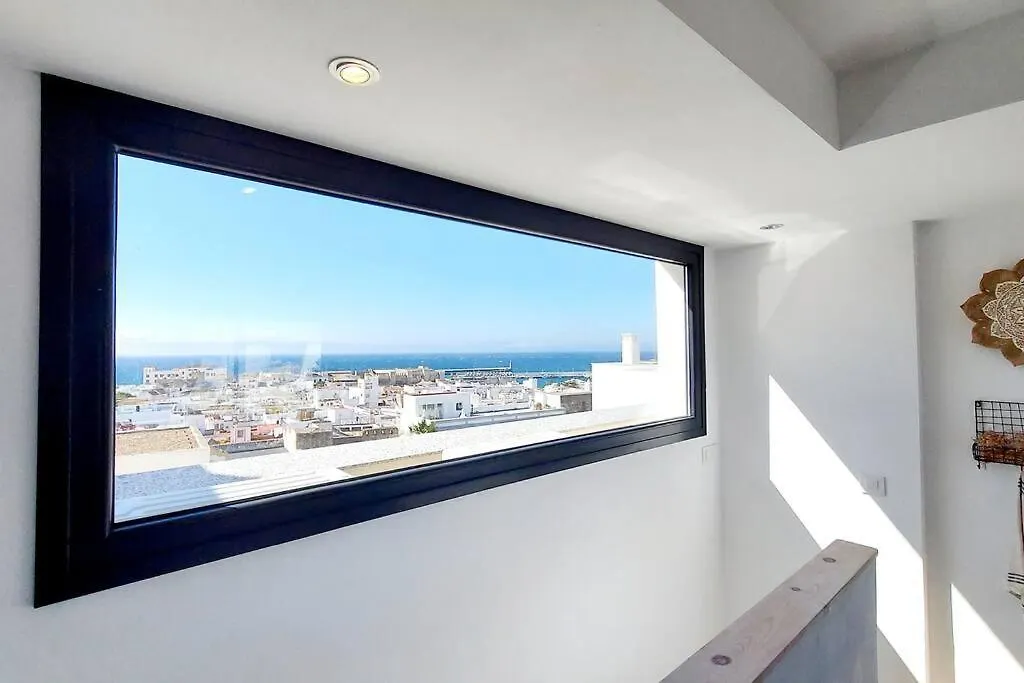 Duplex Con Vista Al Mar Y Garaje A Pie De Casco Antiguo Apartment Tarifa 0*,  Spain